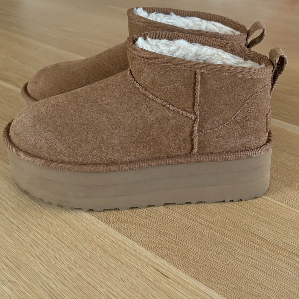 UGG Classic Ultra Mini Platform
